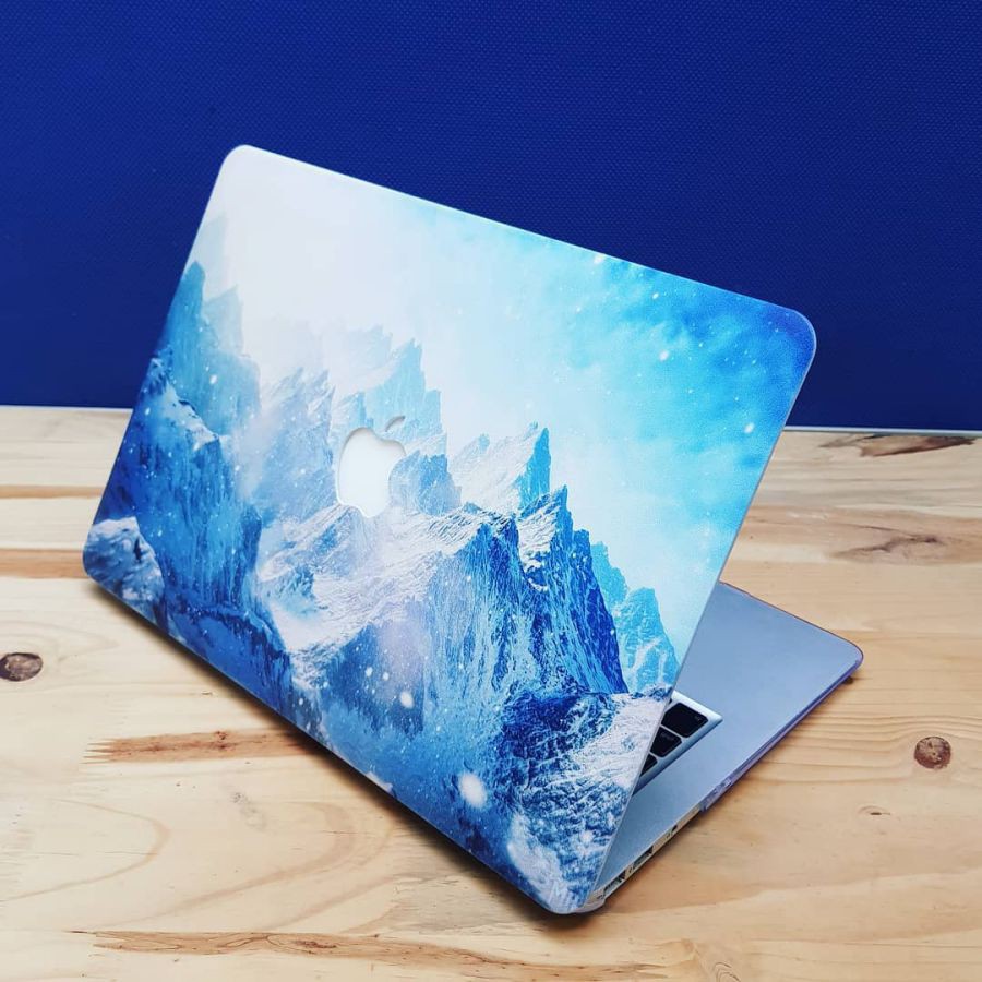 Ốp hình Núi Tuyết cho Macbook ( tặng phủ phím ngẫu nhiên + nút chống bụi )