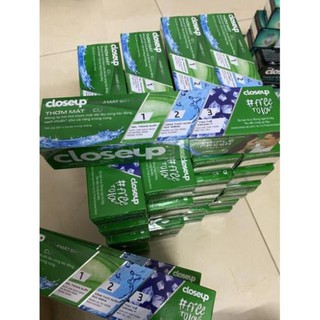 Kem đánh răng closeup hai màu mới 180g