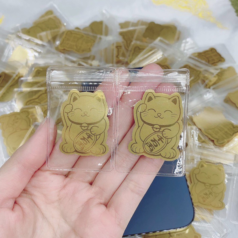 Mèo thần tài dán trực tiếp vào điện thoại , k cần dùng ốp