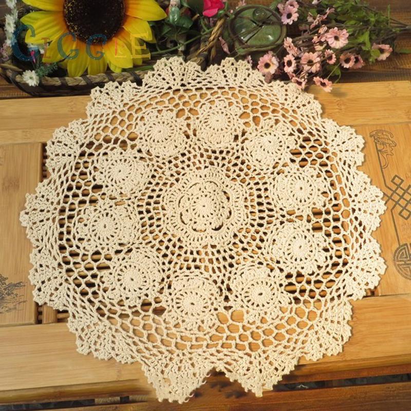 Khăn trải bàn hình tròn khoét lỗ hình hoa bằng cotton đường kính 40cm