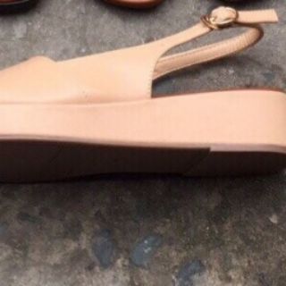 Giày sandal quai chéo, đế đúc bọc