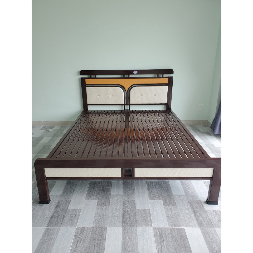 Giường ngủ sắt hộp kiểu gỗ – DT13