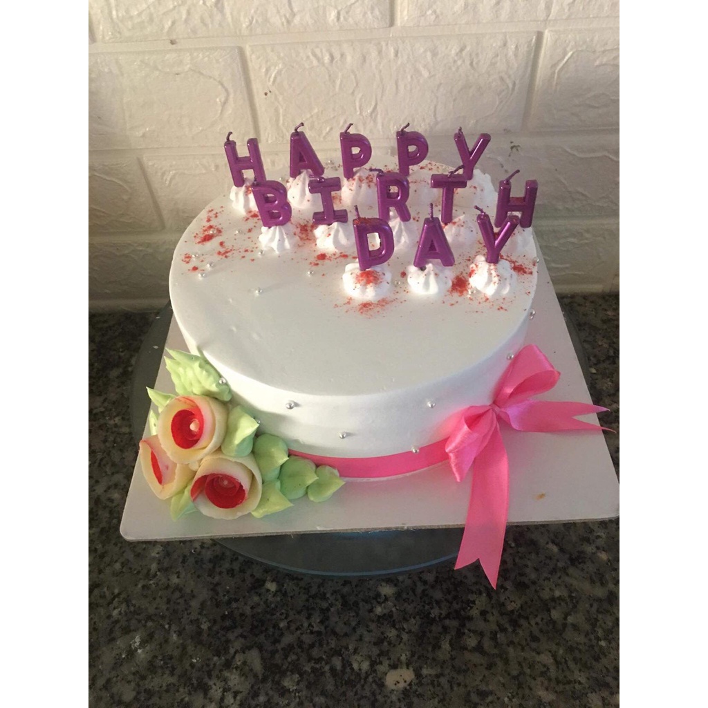 Bánh sinh nhật trang trí đơn giản mà tinh tế hiện đại