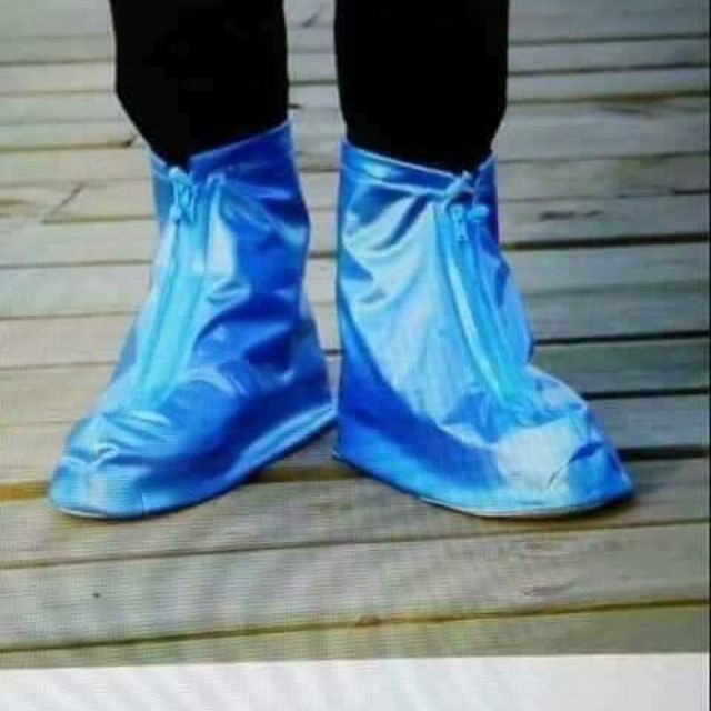 Ủng đi mưa
