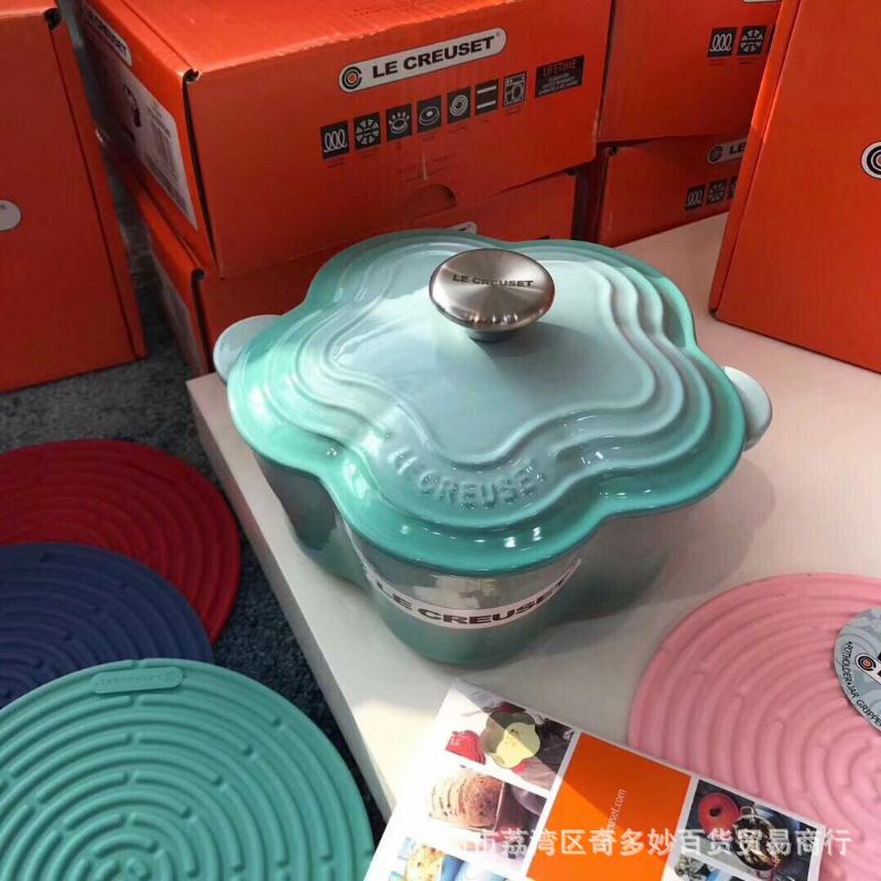 Nồi gang tráng men cao cấp Le Creuset - Thương hiệu Pháp - Đường kính 20cm