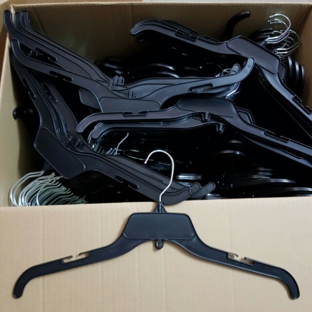 50 cái móc Áo dẻo 110k, size 42cm chuẩn nam. Nữ (2.200đồng/cái)