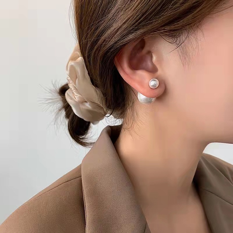 Bông tai nữ chuôi bạc 925 Eleanor Accessories ngọc trai nhân tạo lớn phụ kiện trang sức 3660
