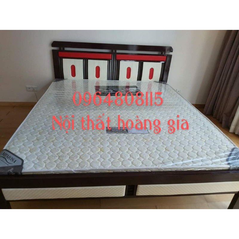 Giường sắt khung hộp giả gỗ sọc đỏ | BigBuy360 - bigbuy360.vn