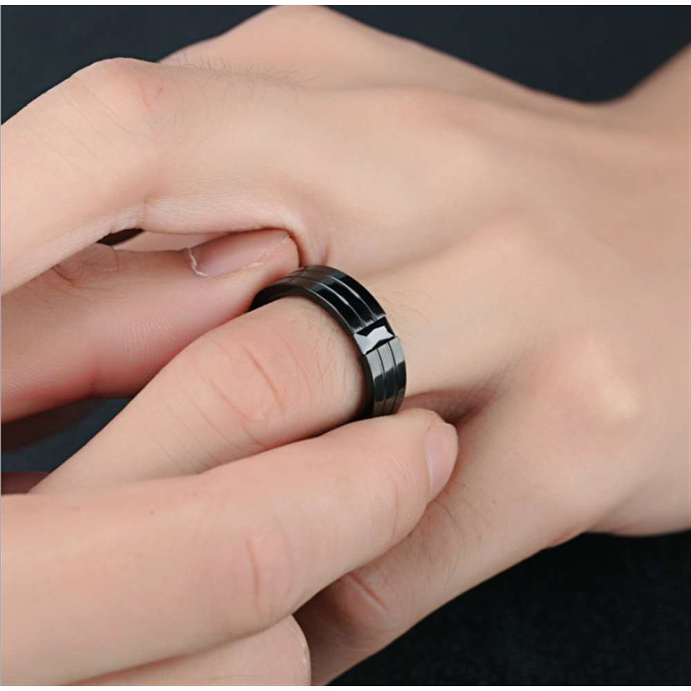 Nhẫn thép titan trang sức Gothic