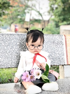 set học sinh bé gái