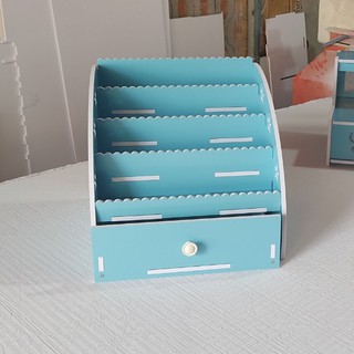 Kệ để sơn nail, nước sơn móng màu xanh hình bậc thang cong bắt mắt