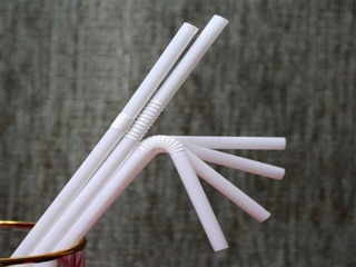 70 ống hút cong trắng