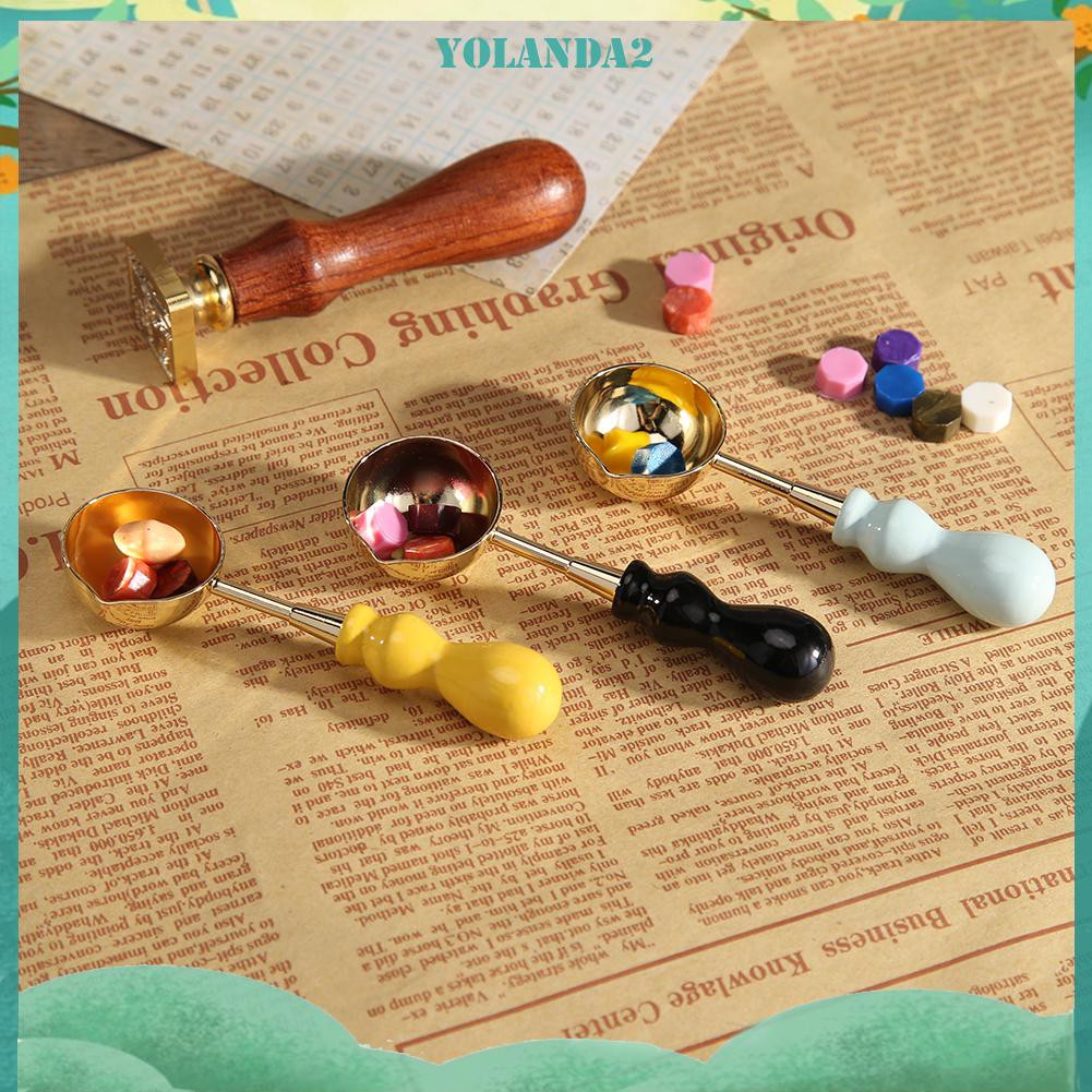 Thìa có tay cầm bằng gỗ để nấu chảy sáp cổ điển tiện lợi và bền