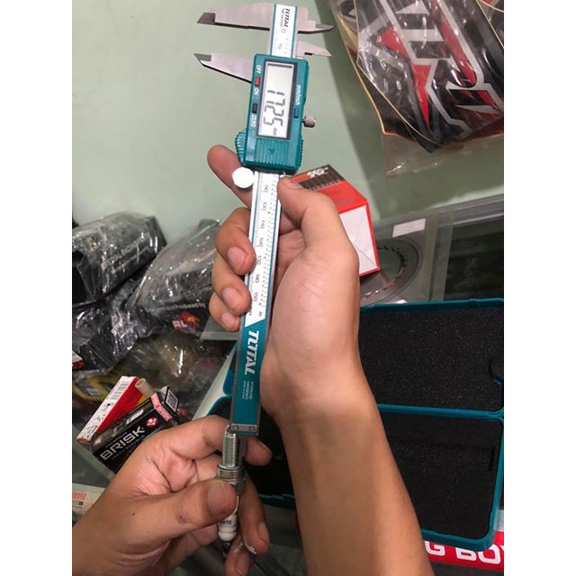 Bugi brisk thường