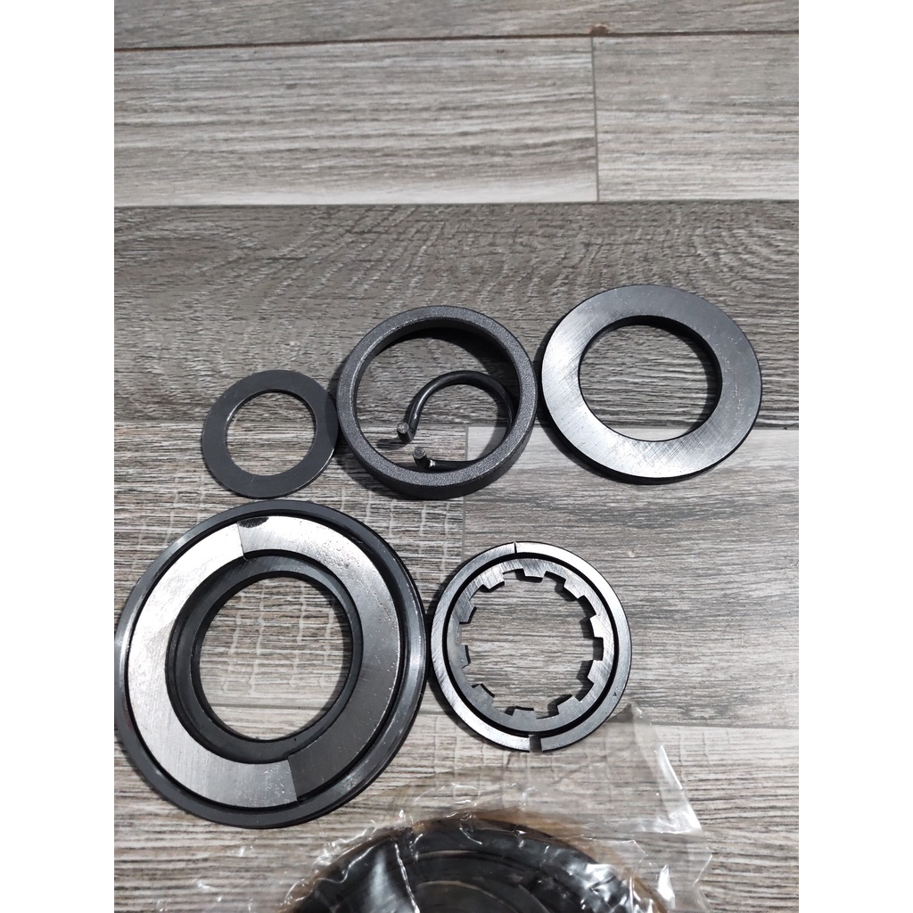 Sản phẩm gia đình làm:  Bộ phanh hộp số com lê cả bộ EQ140/EQ145