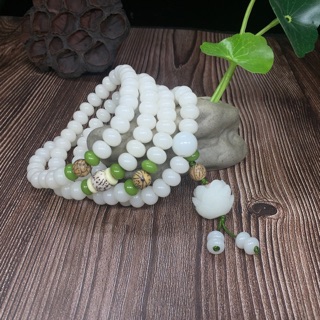 Vòng Đá Phong Thuỷ đủ màu
