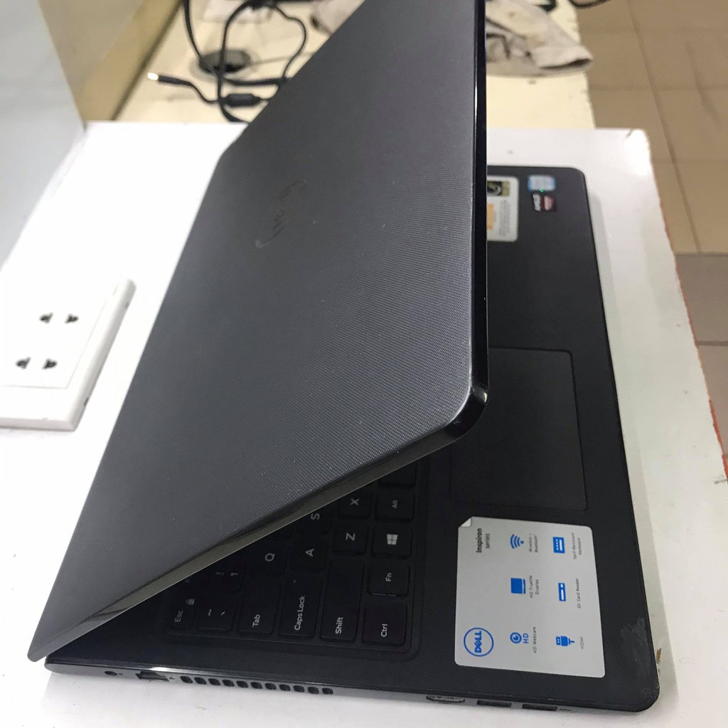 Máy laptop Dell Inspiron 15 N3567 Intel Core i3-6006U 2.0GHz, 4gb ram, 1tb hdd, Vga Ati Raedon R5 M430, 15.6 inch Đẹp rẻ