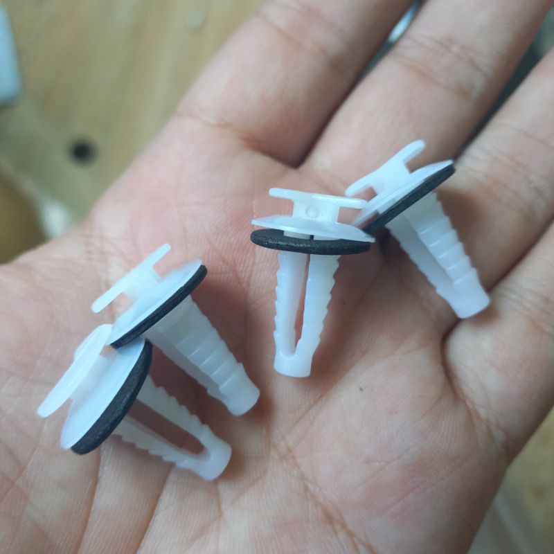 Bộ Đinh Tán Nhựa, Chốt Tappi giành cho xe Ford Transit