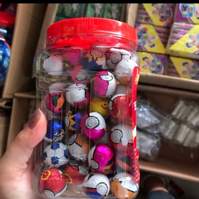 Sỉ lọ 80 cái kẹo socola hình quả cầu pikemon