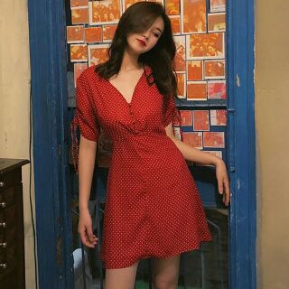 Váy chấm bi trắng đỏ điệu đà cho nữ kèm ảnh thật