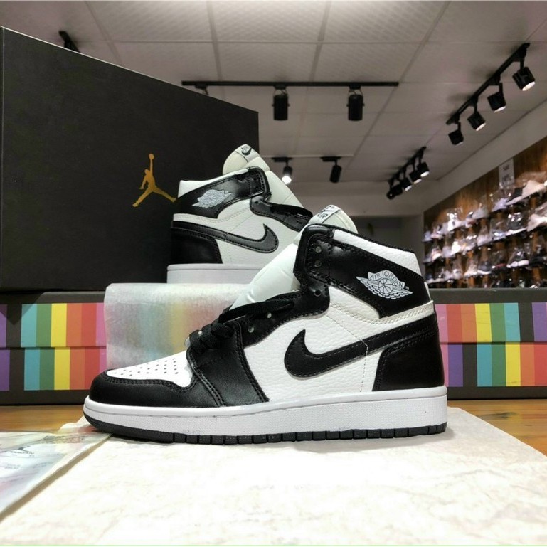 (FREESHIP+HỘP+QUÀ) Giày thể thao AIR JORDAN 1 Retro High Black White Đen trắng cổ cao