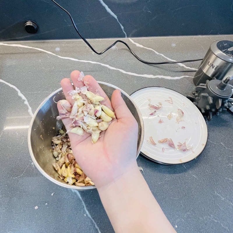 Máy xay thịt đa năng kèm trục bóc tỏi 300w cối inox UNIE màu xám