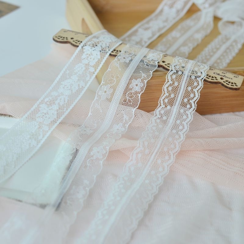 Cuộn ren hoa xinh xắn 2.7 - 3.2cmx1m màu trắng dùng để trang trí quần áo / rèm cửa DIY