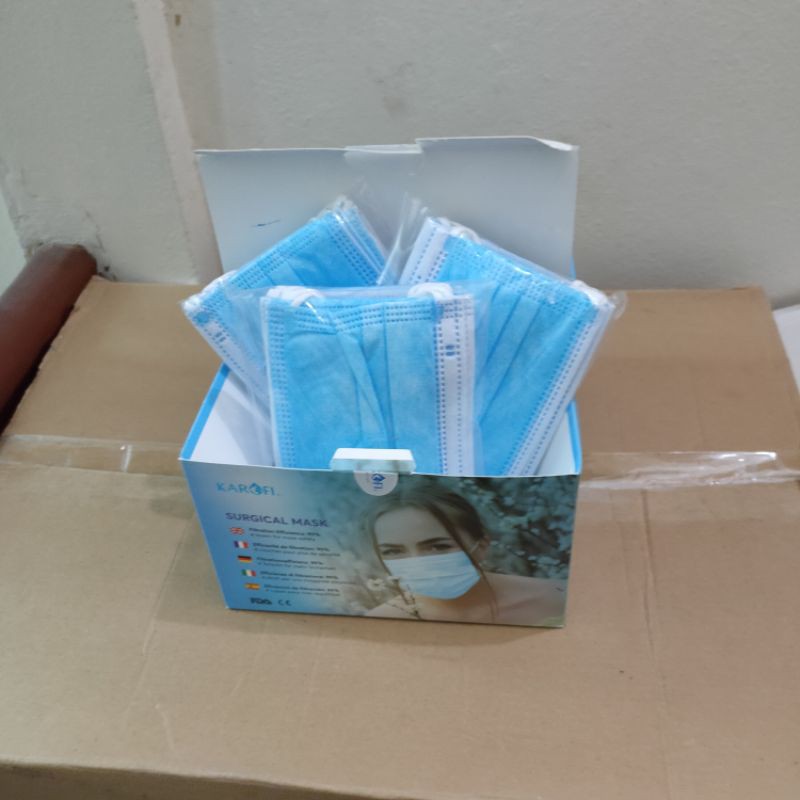 Khẩu trang y tế tiệt khuẩn 4 lớp Karofi hàng chuẩn (1 hộp 50c)