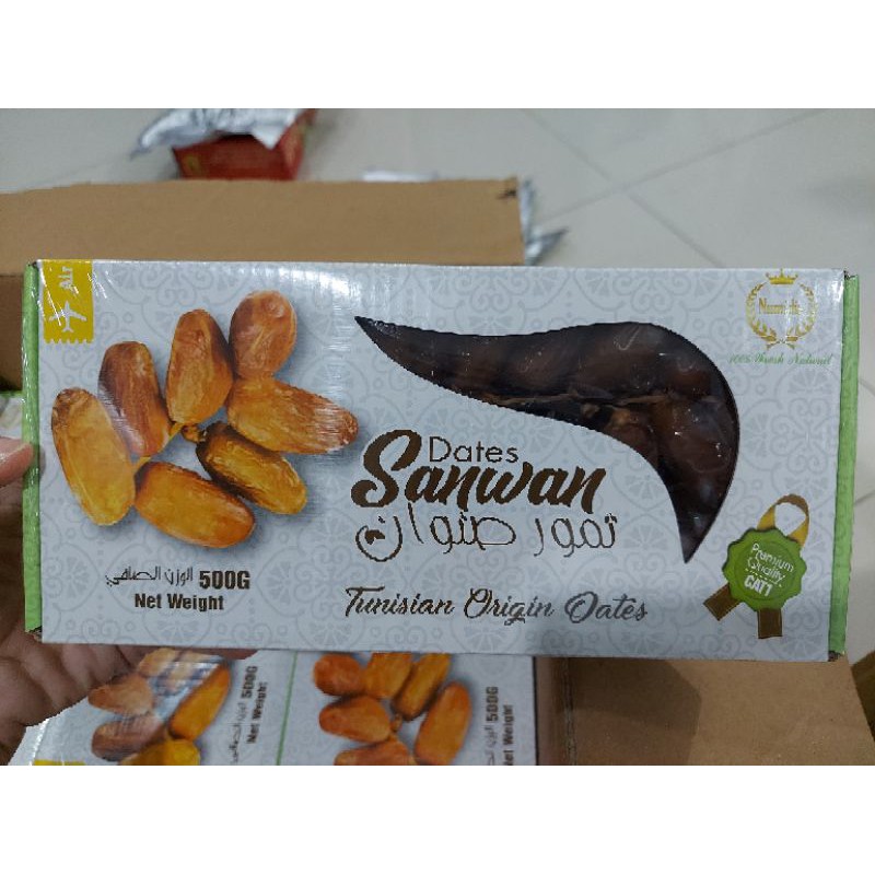 Chà là khô nguyên cành SANWAN DEGLET NOUR TUSNISIA loại 500g