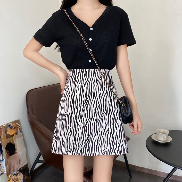 Chân váy chữ A lưng cao in họa tiết ngựa vằn cho nữ | BigBuy360 - bigbuy360.vn