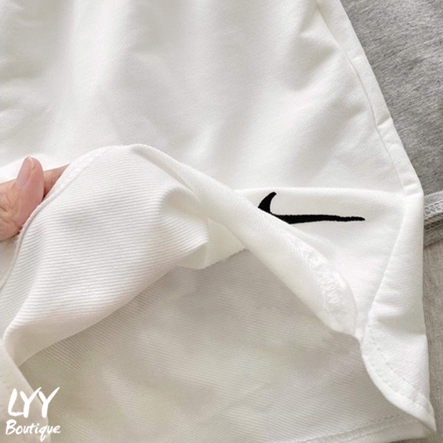 Quần Đùi Nữ Thêu Logo, Quần Short Thể Thao Chất Da Cá Mềm Mát Hàng Quảng Châu LYY BOUTIQUE