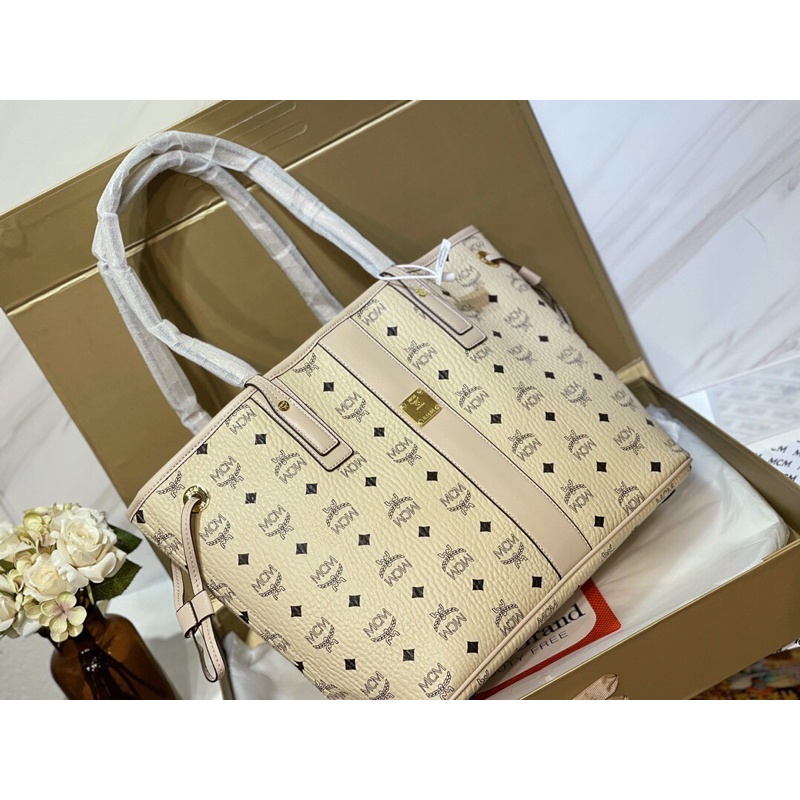 Túi đeo vai cao cấp size lớn hoạ tiết logo thương hiệu MCM da thật có 2 màu