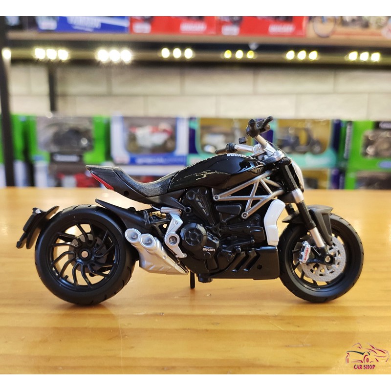 Mô hình xe mô tô Ducati XDiavel Carshop tỉ lệ 1:18 hãng Burago màu đen