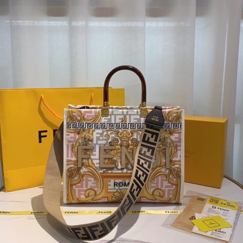 TÚI FEN.DI QUAI XÁCH