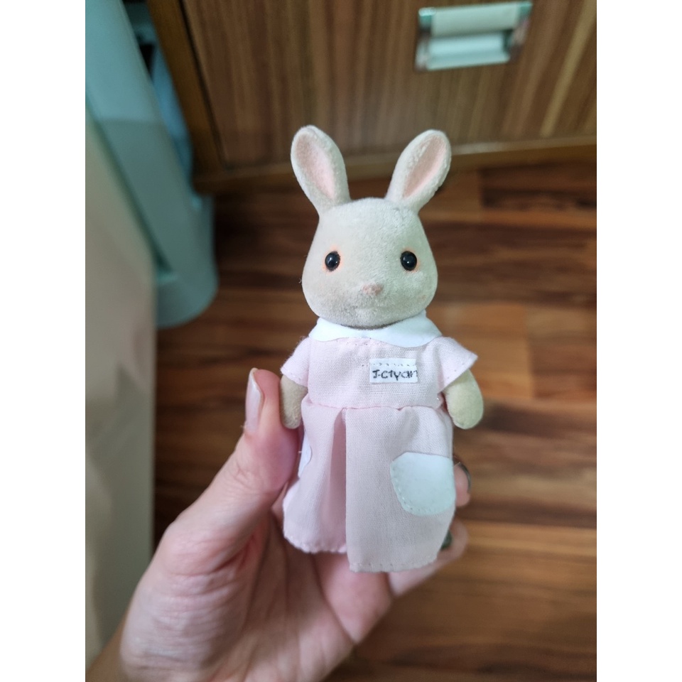 Thanh lý đồ chơi nhà thỏ Sylvanian ( nhân vật lẻ)