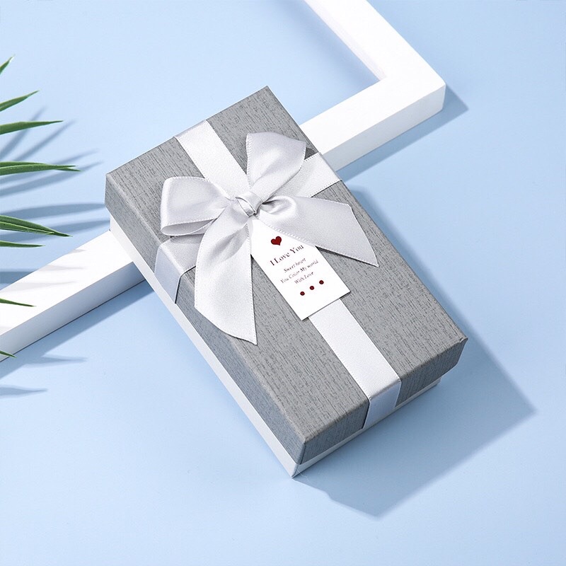 Hộp đựng quà kèm giấy rơm và nơ cao cấp  hoặc 10x6,5x4,5cm