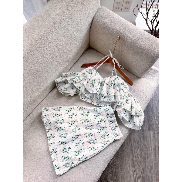 Set áo croptop chân váy hoa