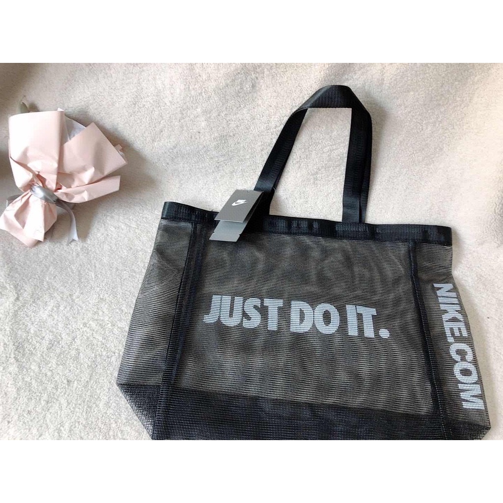 Túi lưới Nike tiện lợi