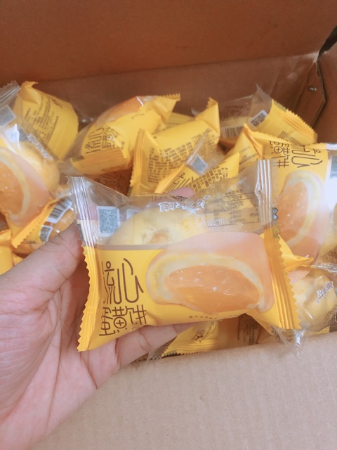 Bánh pía trứng tan chảy 1 cái