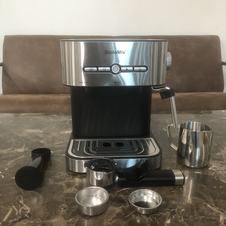 Máy pha cà phê Espresso cao cấp, công suất 1050W. Thương hiệu BioloMix - CM6866 (Bảo hành: Chính Hãng 1 Năm)