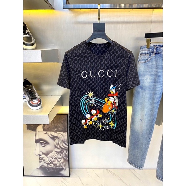 áo phông nam ngắn tay cổ tròn in hoạ tiết vịt disney gucci Gc GG