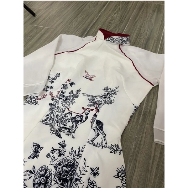 Áo Dài Thiết Kế In Hoạ Tiết Con Hươu Phối Tay Voan