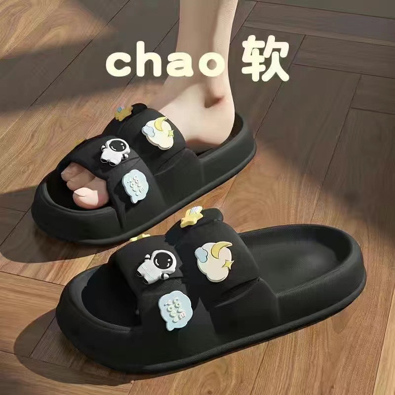 Dép Bánh Mì Chao Gắn Sticker Phi Hành Gia Quai Ngang Nam Nữ Chất Liệu EVA Siêu Nhẹ Thời Trang Unisex Lagado 2022