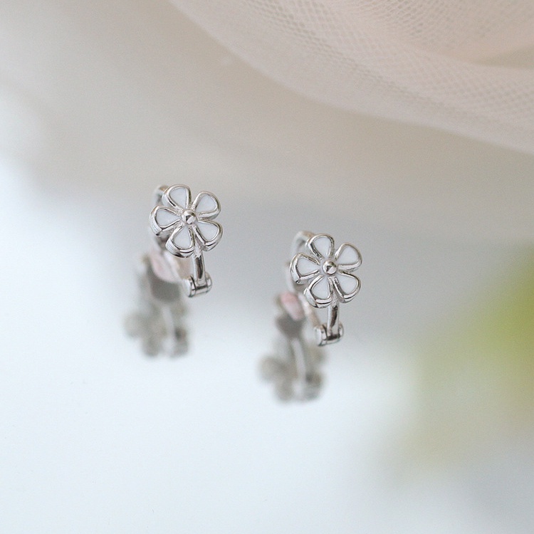 Khuyên Tai Nữ Khuyên Tai Tròn Khuyên Tai Tròn Nhỏ Hình Hoa Nhỏ Không Gây Dị Ứng
