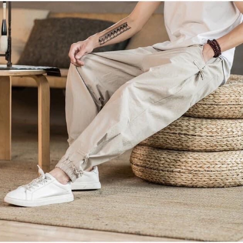 Quần Jogger nam Thiết kế chuẩn phom bo gấu.