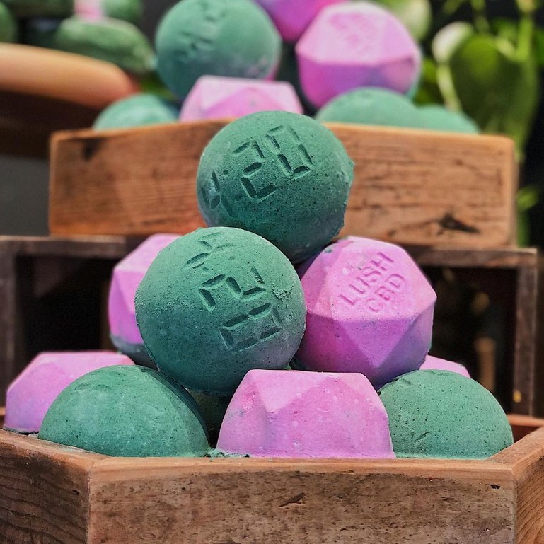 Bom tắm LUSH - 4:20PM Bath Bomb