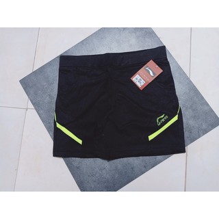 Quần cầu lông Lining nữ 100% chất thun poly.