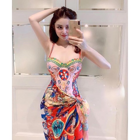 Set hai món đồ bơi bikini gồm khăn voan, họa tiết hồng thổ cẩm nữ tính, bộ bơi monokini áp cúp gọng nâng ngực B3M0019