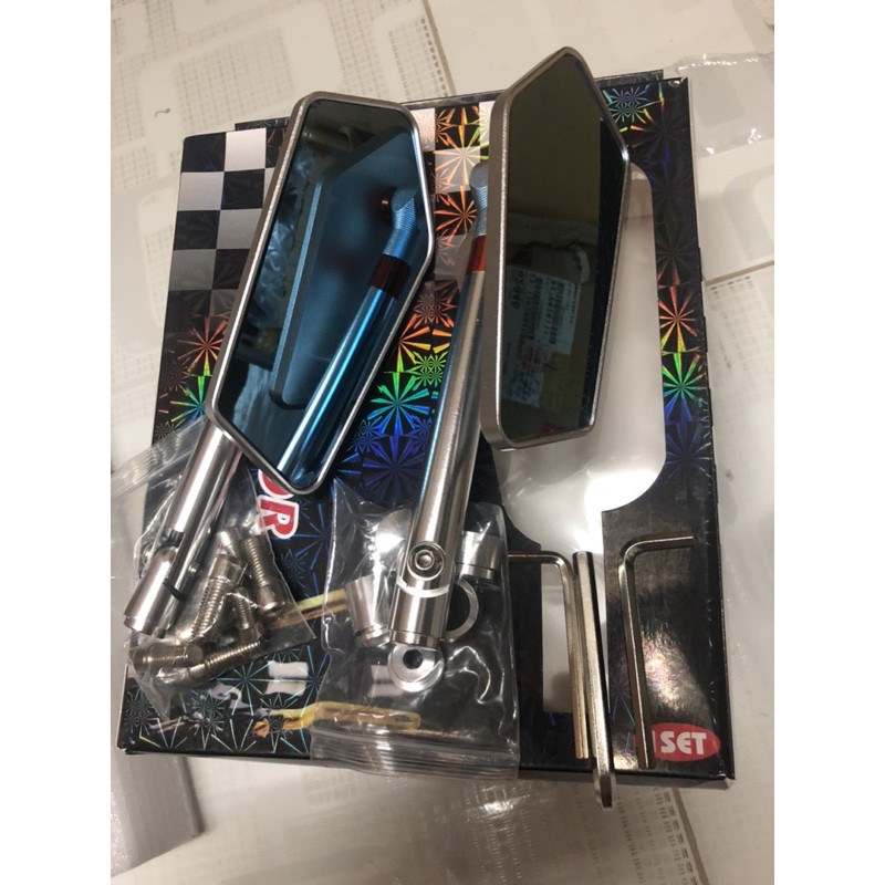 KÍNH CHIẾU HẬU RIZOMA XÉO KÈM PHỤ KIỆN