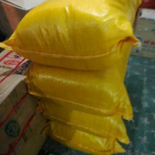 Combo sỉ 2kg khô gà xé cay.